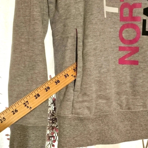 The North Face Sweat Shirt Hoodie Grey.| Big Pink Logo Wmns Sz M - Picture 7 of 9